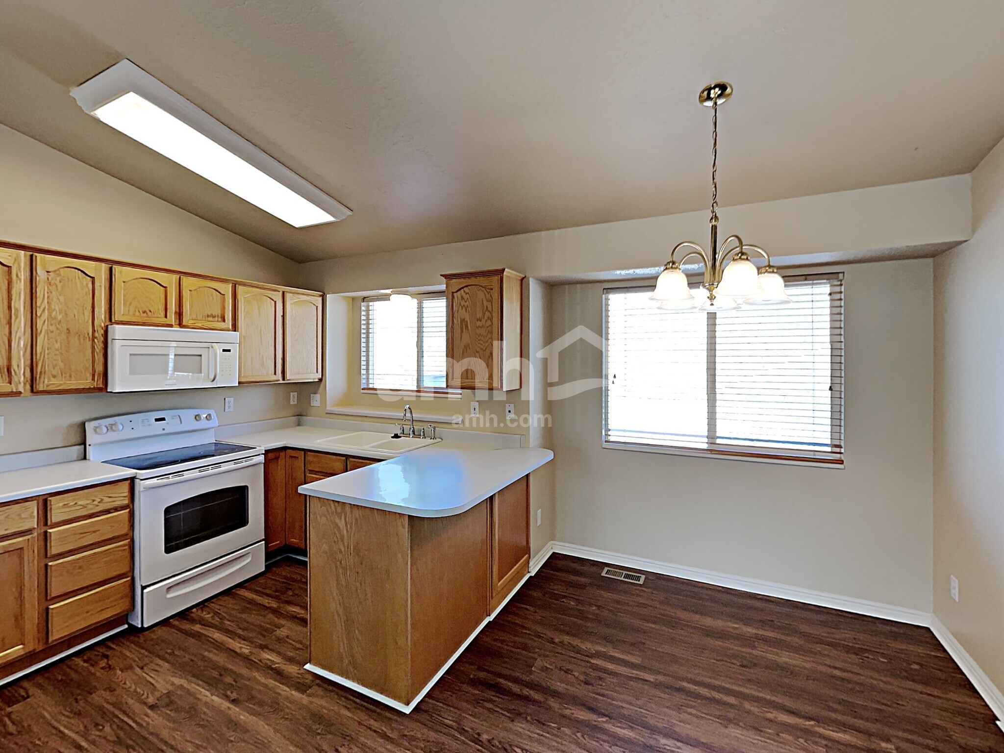 Building Photo - 125 S 150 W