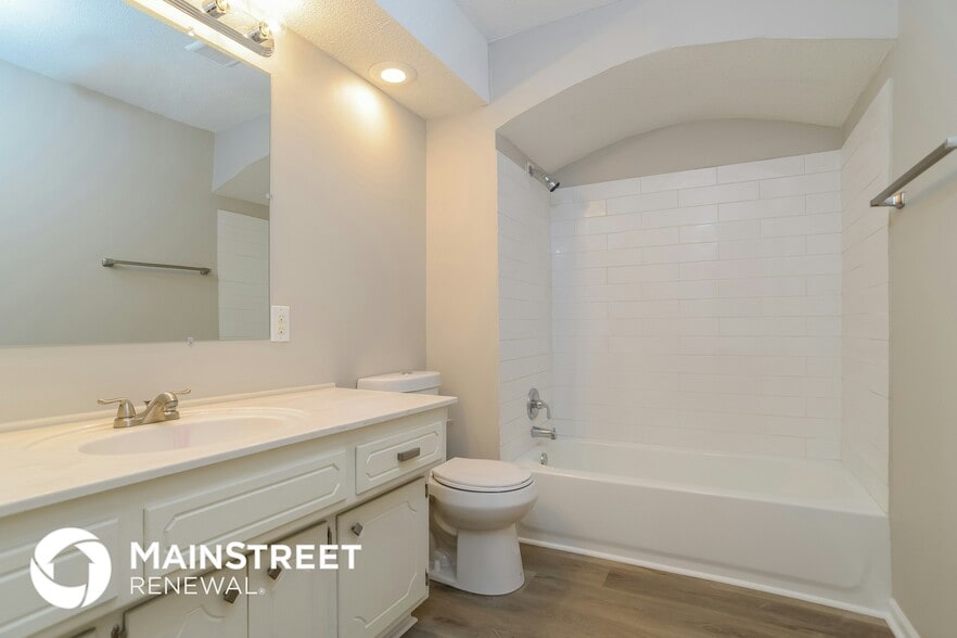 Building Photo - 13131 W 100th St