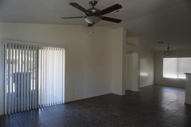 Building Photo - 4137 E Shadow Branch Dr