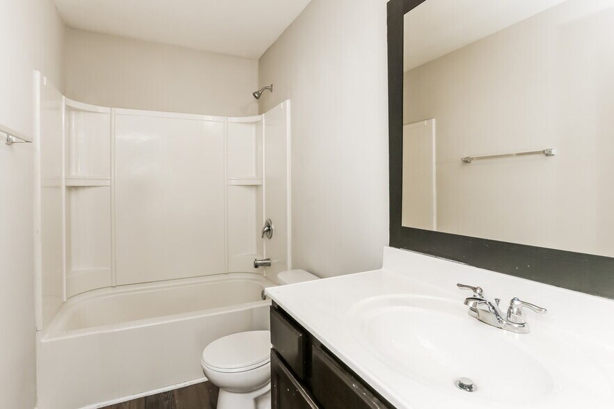 Building Photo - 4059 Clay Ct SE