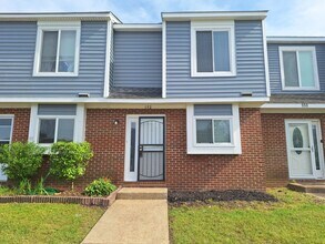 Building Photo - 152 Eberly Terrace