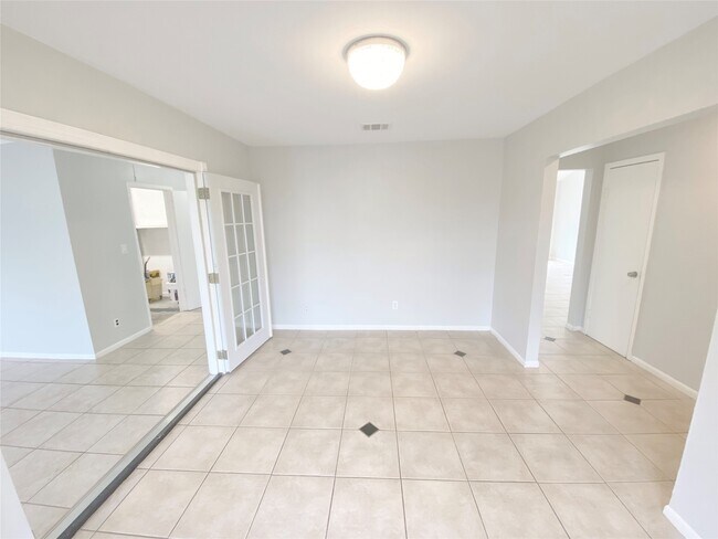 Building Photo - 8214 Riptide Dr