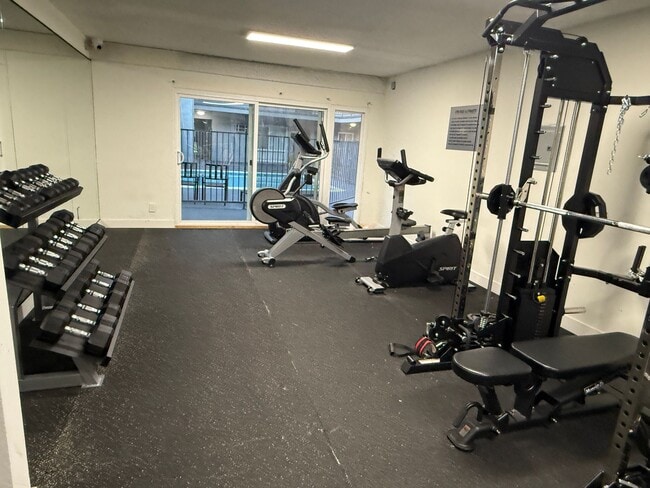 Building Photo - Stunning Upgraded 1 Bed/1 Bath with a Spacious Floorplan & Balcony!