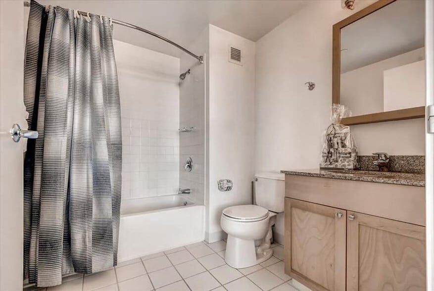 Building Photo - 356 Third St