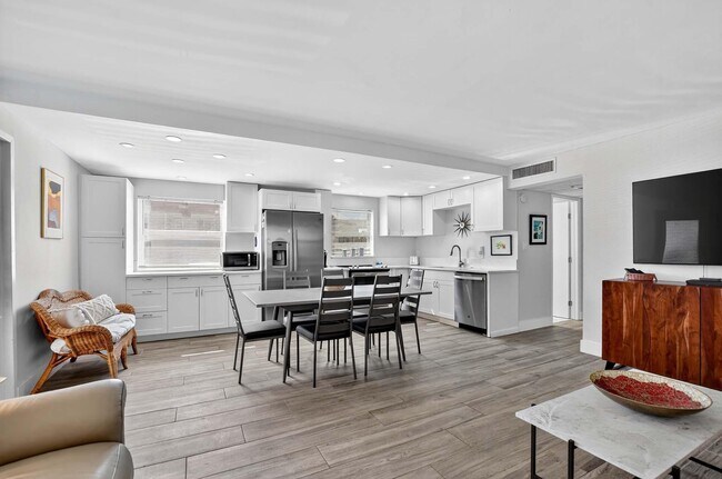 Building Photo - 360 Flanders Dr