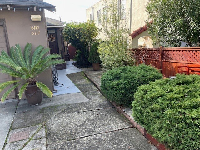 Primary Photo - 6117 Monadnock Way