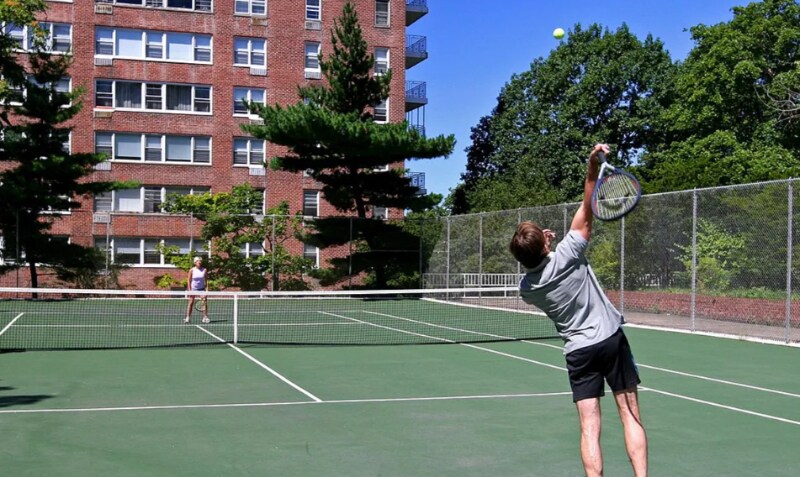 Building Photo - 600 W 246th St