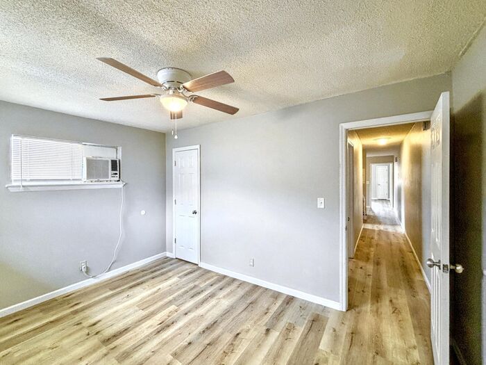 Building Photo - 6108 Welworth Ave