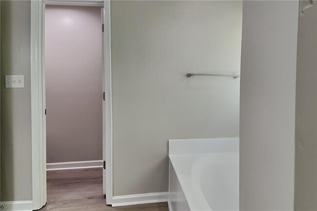 Building Photo - 2994 Brooks Dr