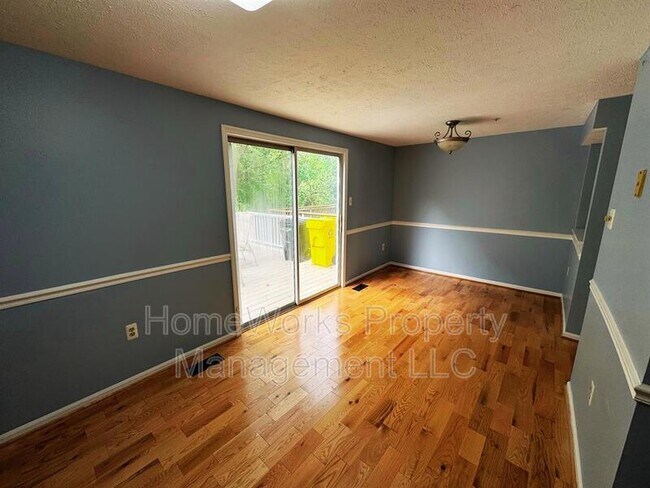 Building Photo - 1232 Seminole Dr