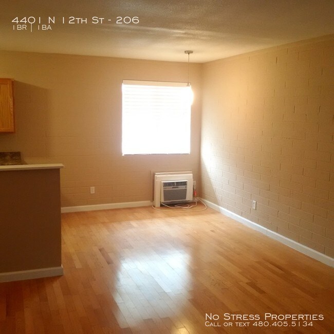 Building Photo - 1 Bed Condo off 12th St and Indian School!
