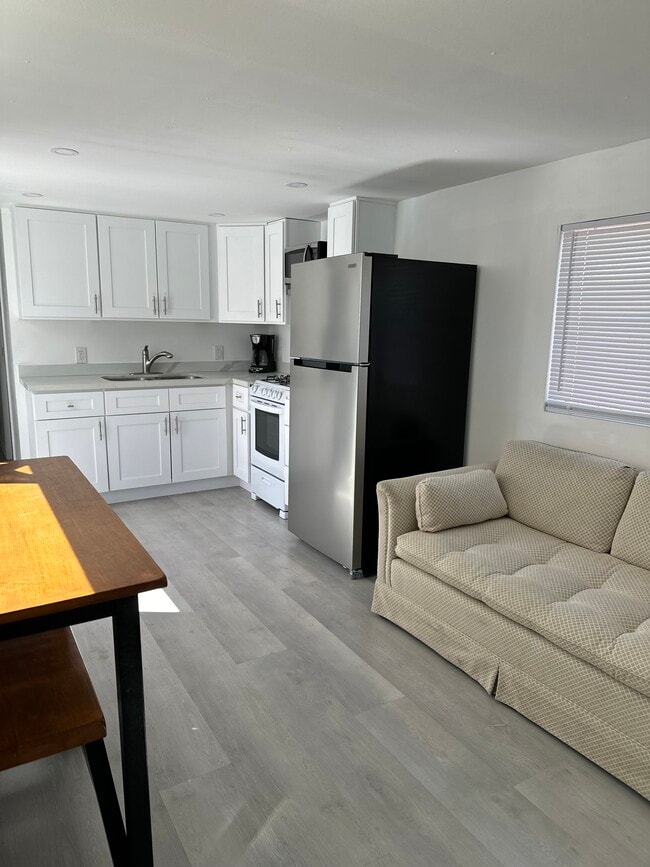 Building Photo - 333 Seminole