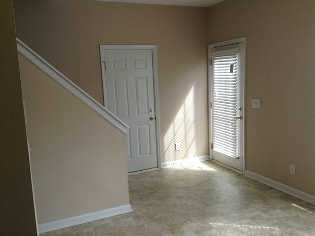 Building Photo - 405 Tighfield Dr