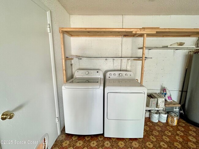 Building Photo - 401 Sea Horse Ave