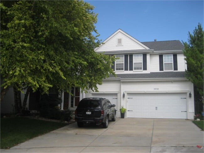 Building Photo - Move-in special. Beautiful 4 bed 2.5 bath 3000+sq ft