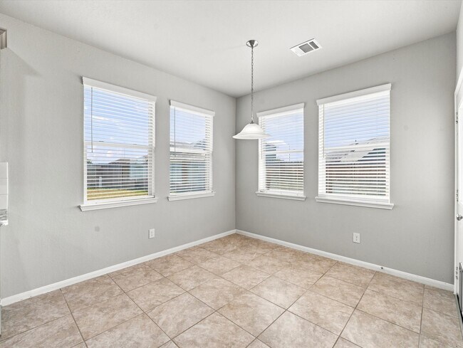 Building Photo - 31407 Elkcreek Bend Dr