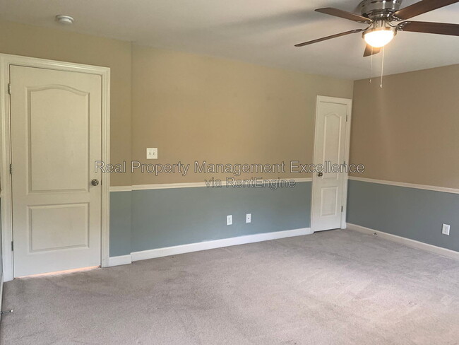 Building Photo - 1005 Hadley Meadows Dr