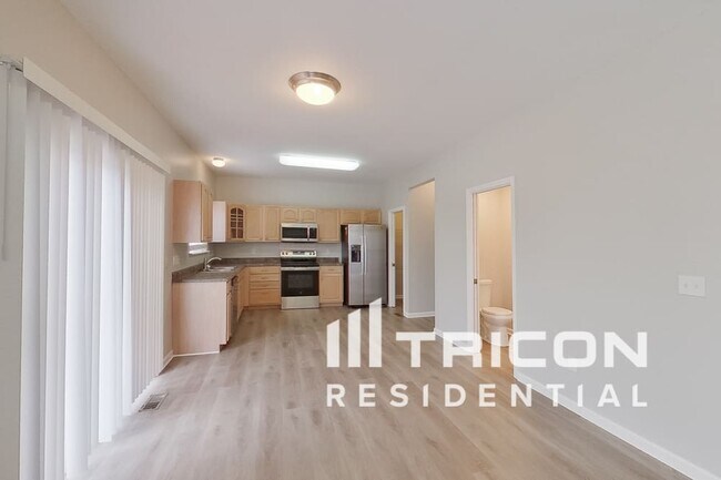Building Photo - 507 Fortress Ct