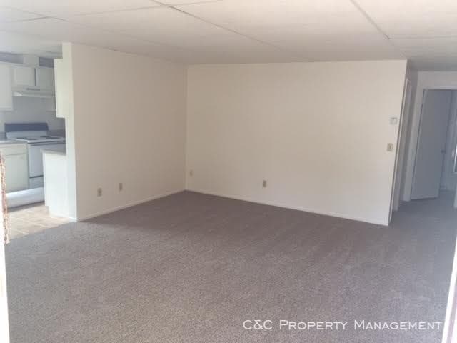Building Photo - Large Remodeled Pacific Grove Apt