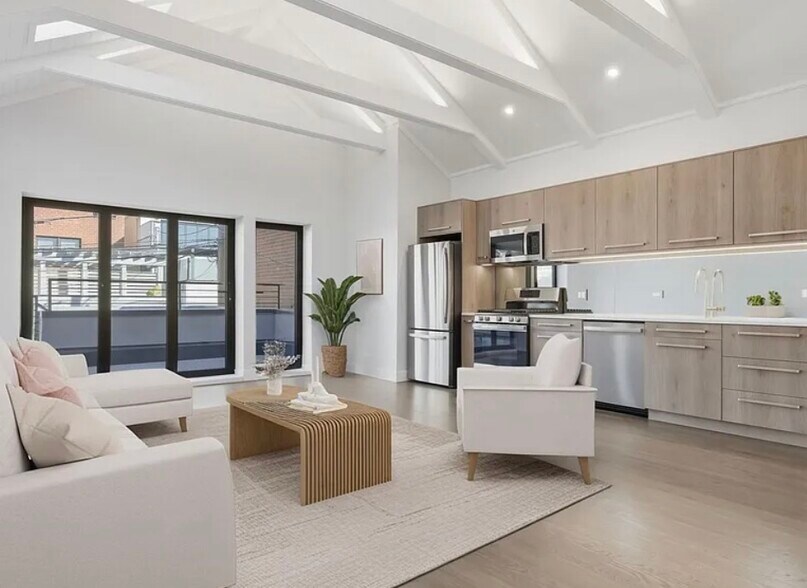 Building Photo - 1924 W Grand Ave