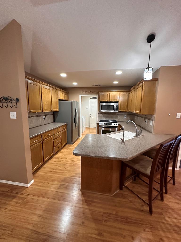 Building Photo - 4230 Green Meadow Dr