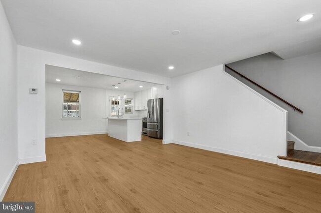 Building Photo - 1714 Pin Oak Rd