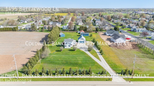 Building Photo - 1495 Breezewood Ln