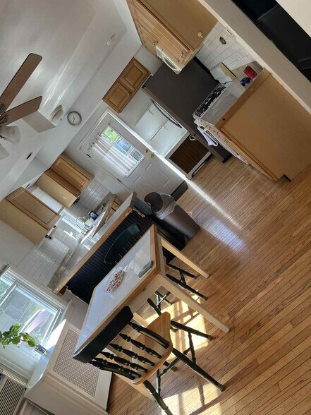 Dinning room kitchen - 1368 High Ave