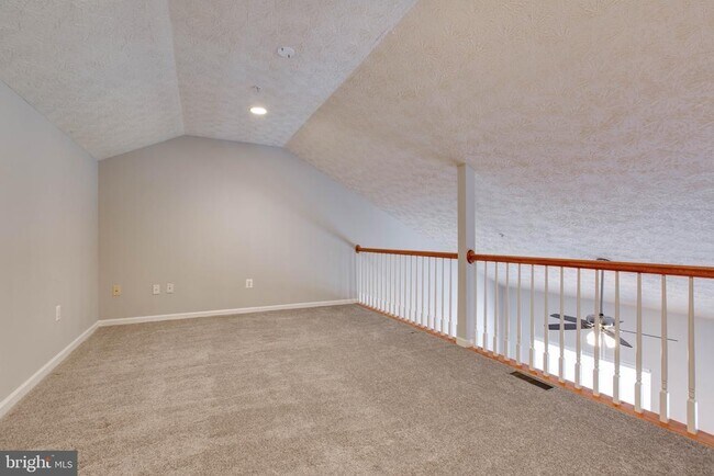 Building Photo - 3318 Hibiscus Ct