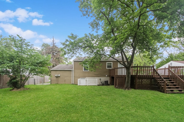 Building Photo - 2226 Bernie Dr