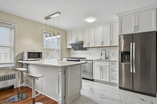 Building Photo - 176 Millburn Ave