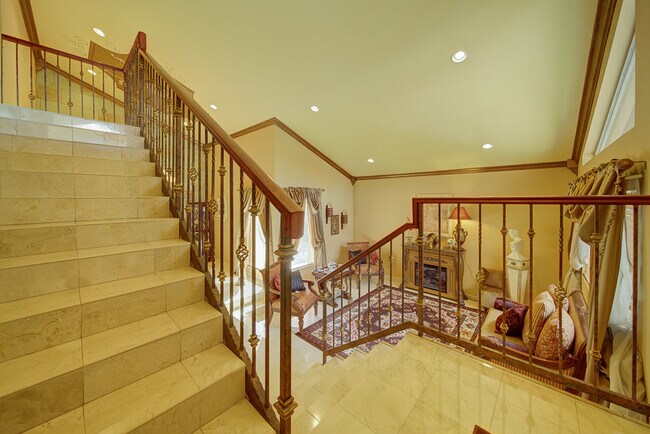 Building Photo - 16811 NW 83rd Ave