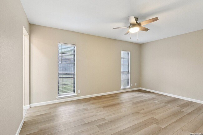 Building Photo - 11815 Broadwood St