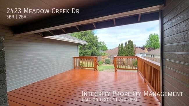 Building Photo - 2423 Meadow Creek Dr