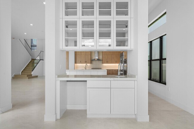 Building Photo - 9516 Riverside Pk Dr