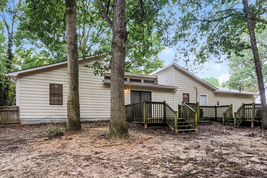 Building Photo - 3240 Grand Central Dr