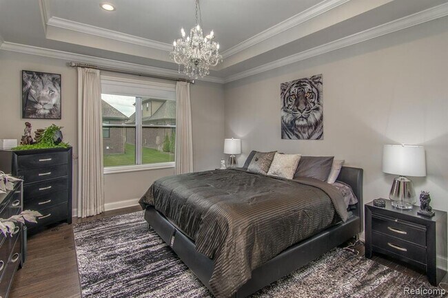 Building Photo - 53081 Enclave Cir