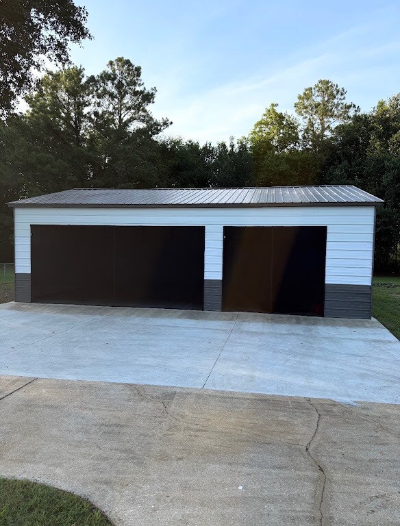 Building Photo - 121 Country Dr