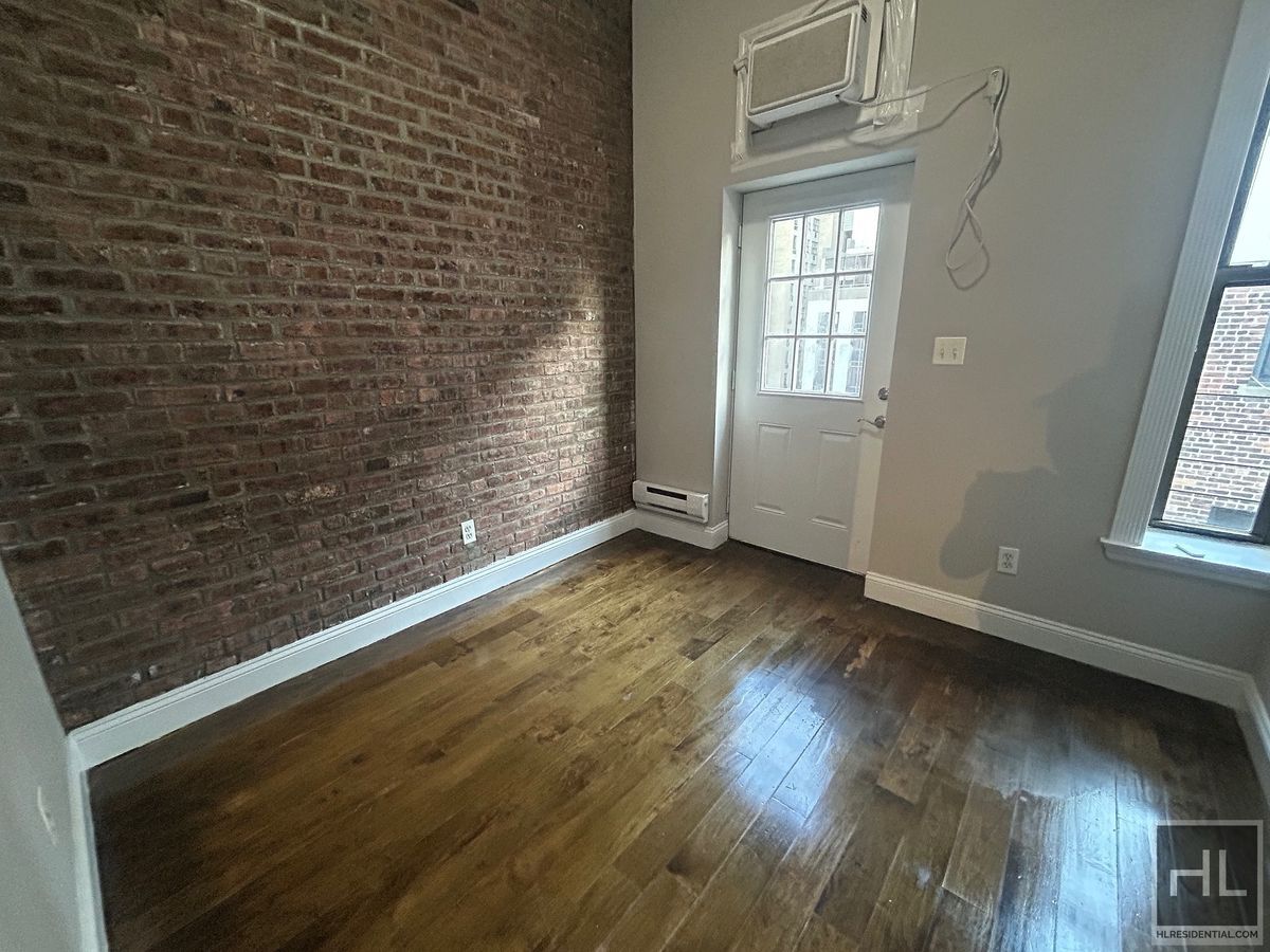 Building Photo - East 18th Street