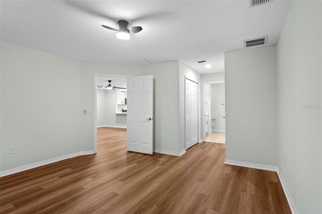 Building Photo - 26922 White Plains Way