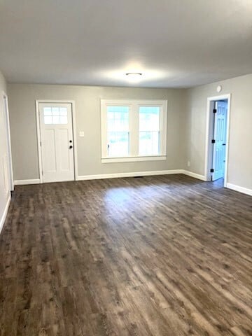 Building Photo - Beautiful House!