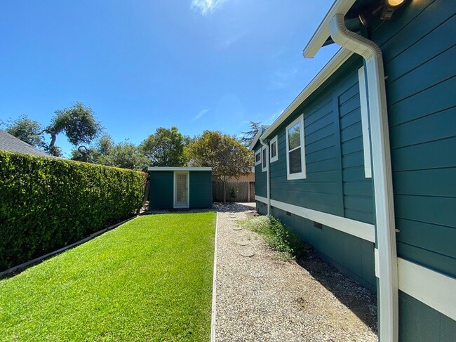 Building Photo - Charming Two Bedroom Napa Home for Rent – ...