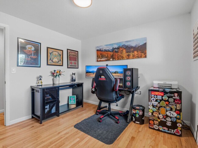 Building Photo - Spacious 5-Bedroom Ranch Backing to the High Line Canal in Littleton