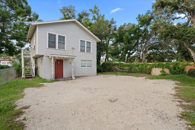 Building Photo - 1720 4th Ave E