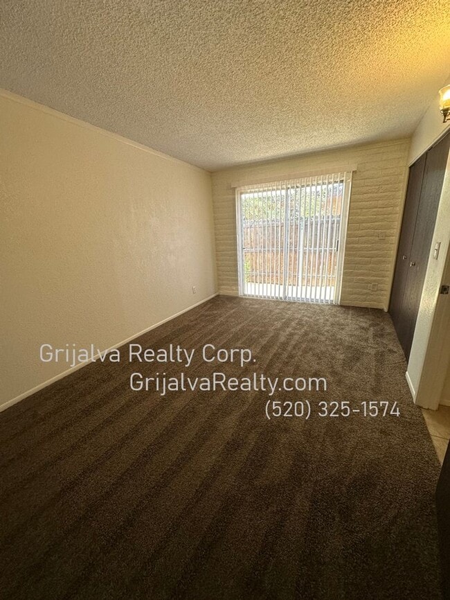 Building Photo - 2838 N Sparkman Blvd