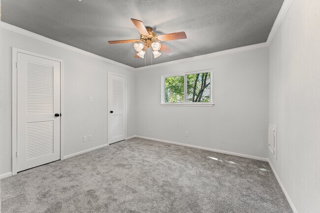 Building Photo - 17711 Fireside Dr