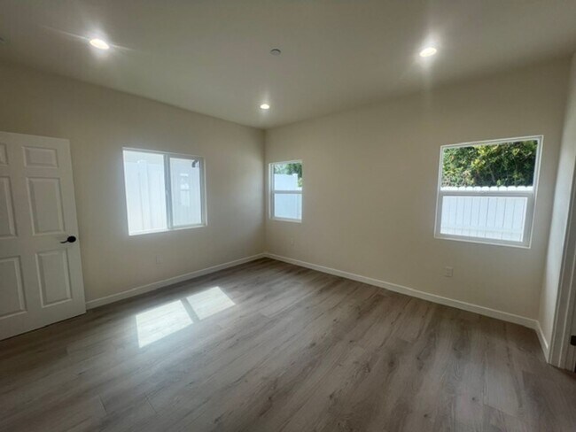 Building Photo - 7317-7321 Garden Grove Avenue