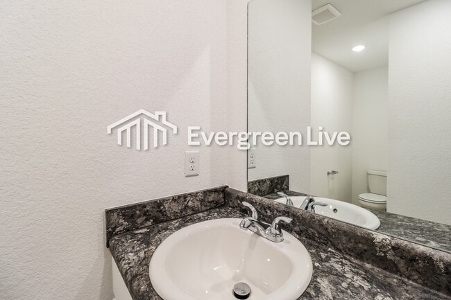 Building Photo - 171 Meadow Dr