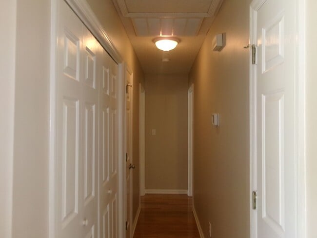 Building Photo - 2 bedroom,2 bath home in Meadowoods commun...