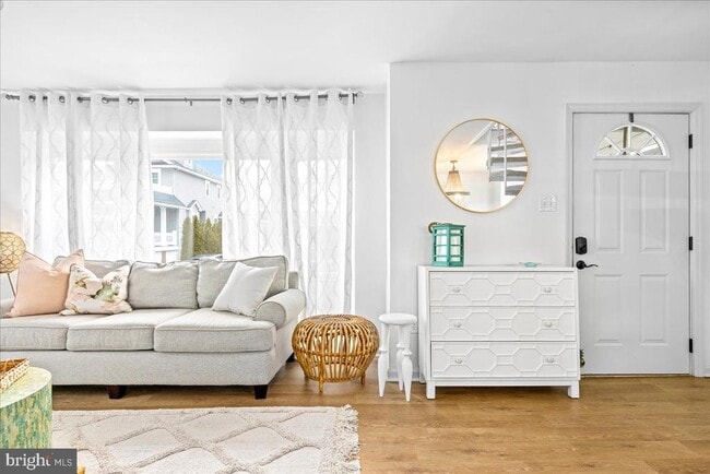 Building Photo - 208 N Lancaster Ave